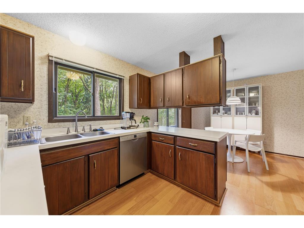 12108 Red Oak Court S Burnsville MN 55337 7100854 image2