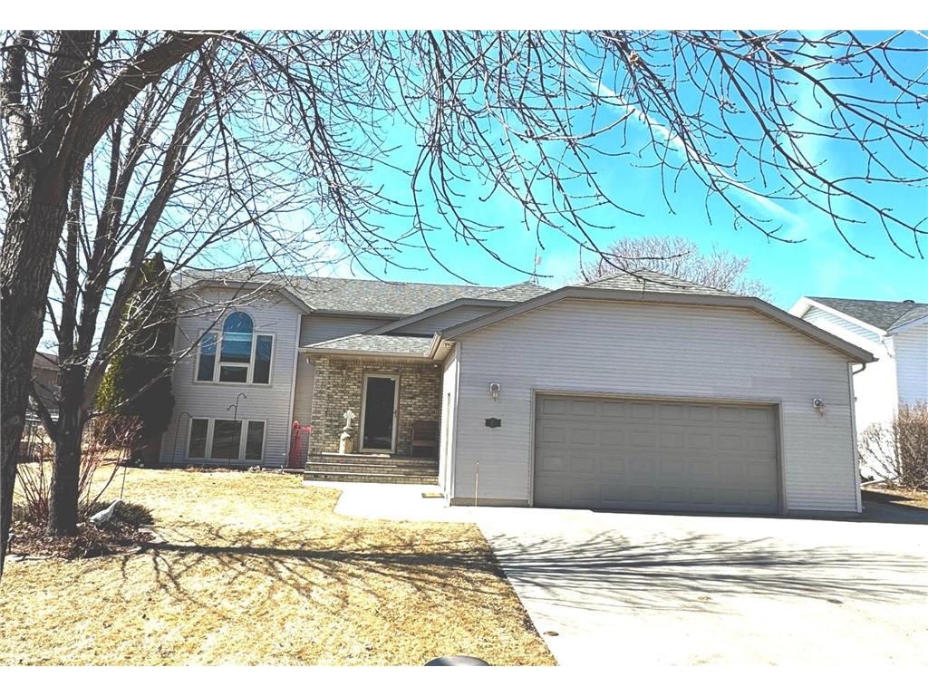 1211 18th Street N Moorhead MN 56560 6693016 image1