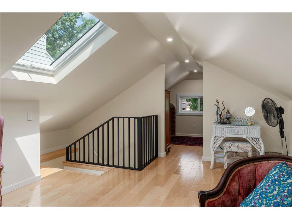 1211 Dayton Avenue Saint Paul MN 55104 7093213 image10