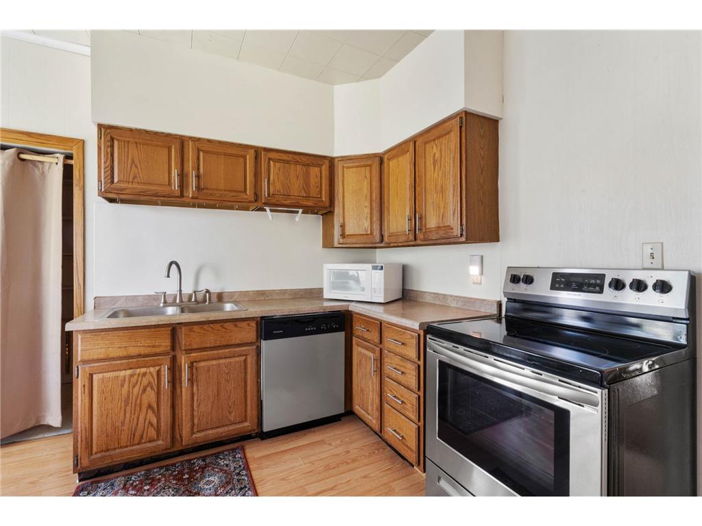 1211 E 1st Street Duluth MN 55805 7027295 image18