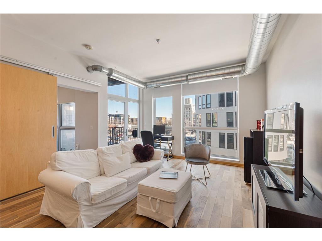 1211 Lagoon Avenue #305 Minneapolis MN 55408 6330667 image1