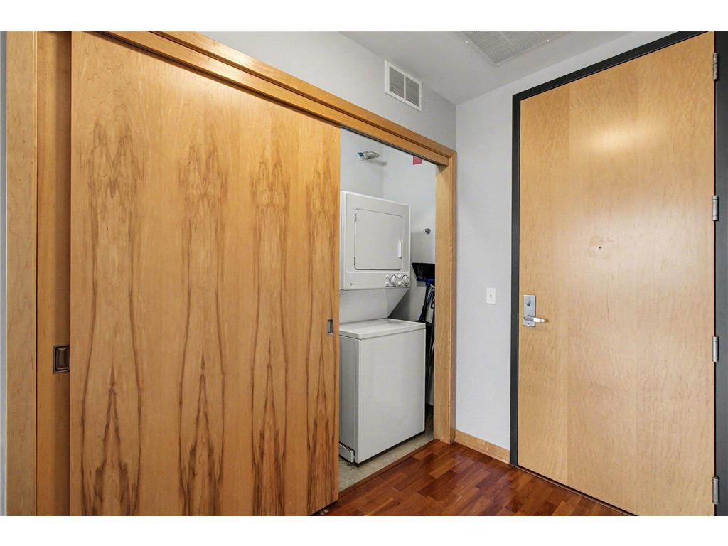 1211 Lagoon Avenue #410 Minneapolis MN 55408 7055795 image17
