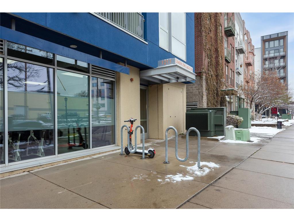 1211 Lagoon Avenue #508 Minneapolis MN 55408 6782402 image17