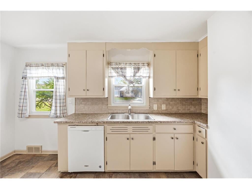 1211 Lealand Road E Maplewood MN 55109 7071926 image6