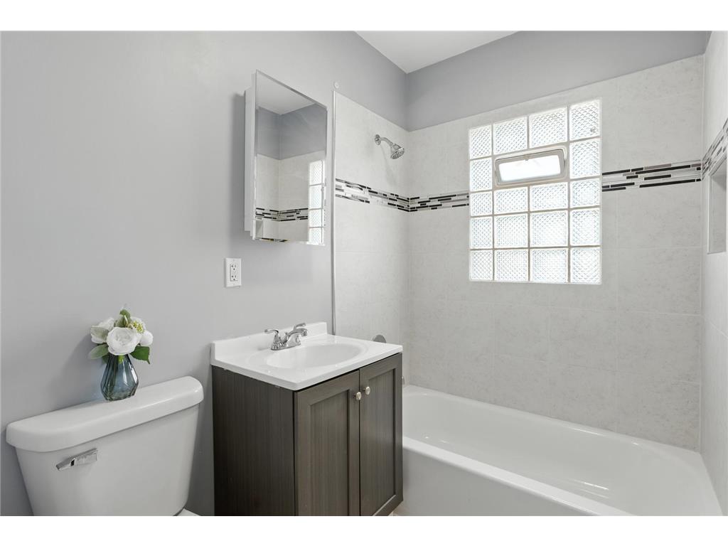 1211 Morgan Avenue N Minneapolis MN 55411 6803898 image11