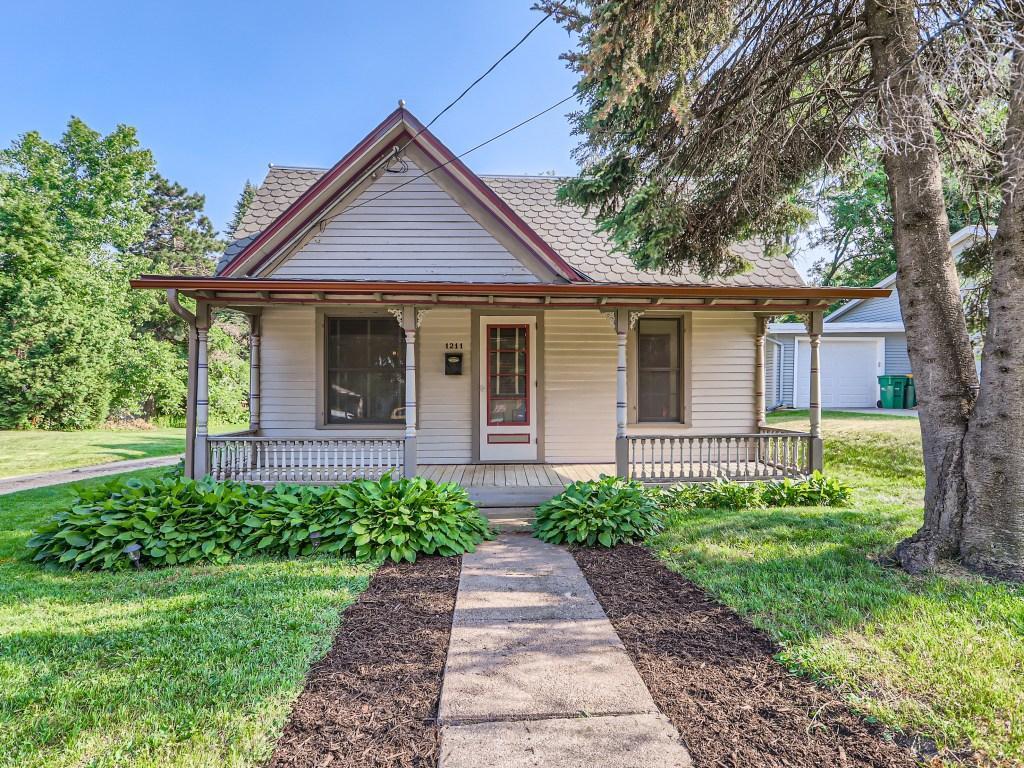 1211 Olive Street W, Stillwater, MN 55082 MLS 6384307 Edina Realty