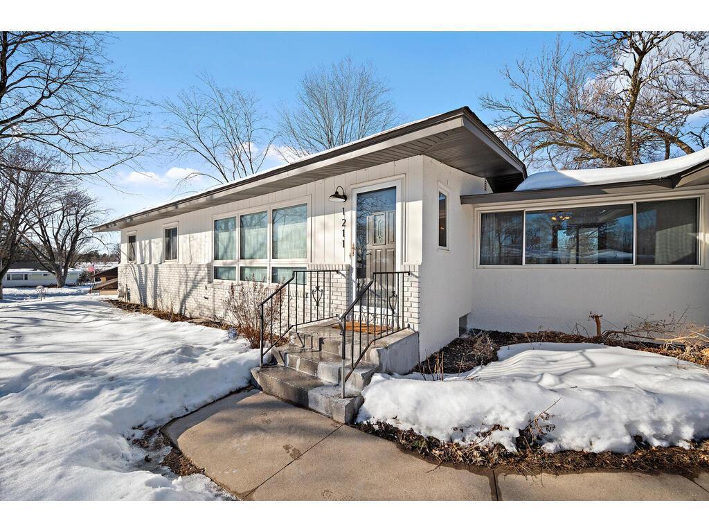 1211 Skillman Avenue E, Maplewood, MN 55109 MLS 6330855 Edina Realty