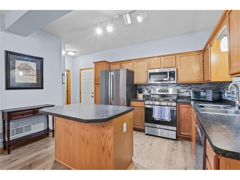 12111 Xylite Street NE #C Blaine MN 55449 7058649 image12