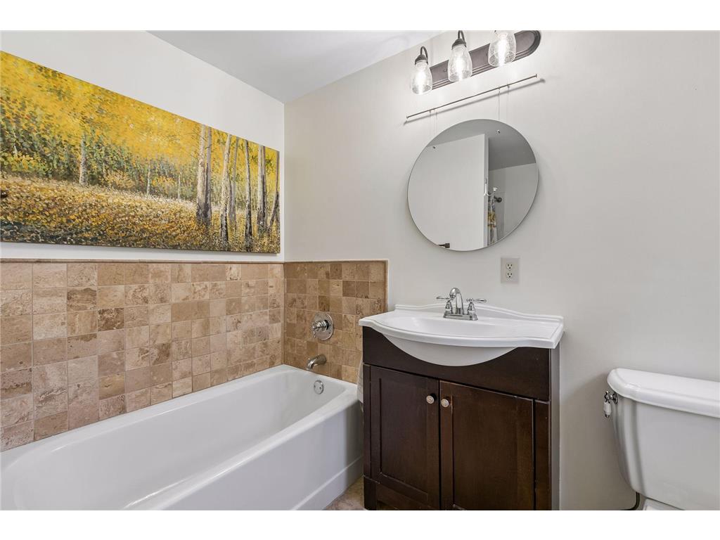 1212 Balsam Trail E Eagan MN 55123 7057743 image22