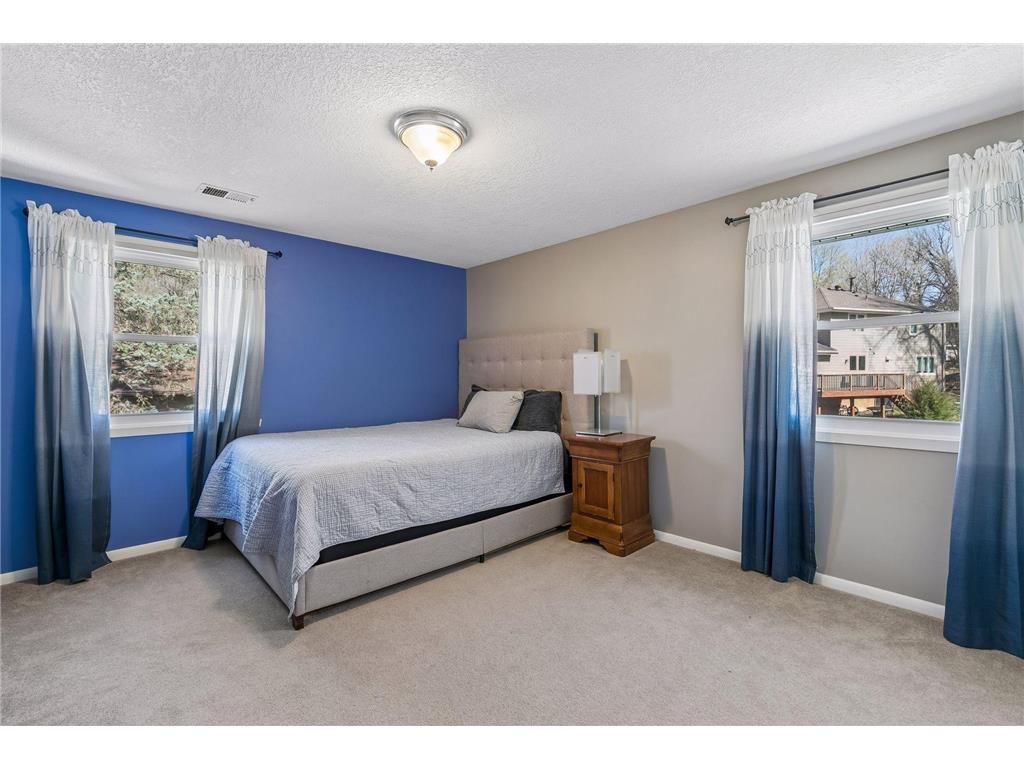 1212 Balsam Trail E Eagan MN 55123 7057743 image25