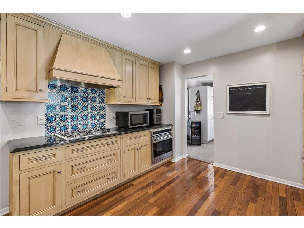 1212 Balsam Trail E Eagan MN 55123 7057743 image7