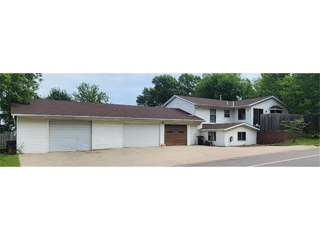 1212 Collins Avenue Windom MN 56101 6581176 image1