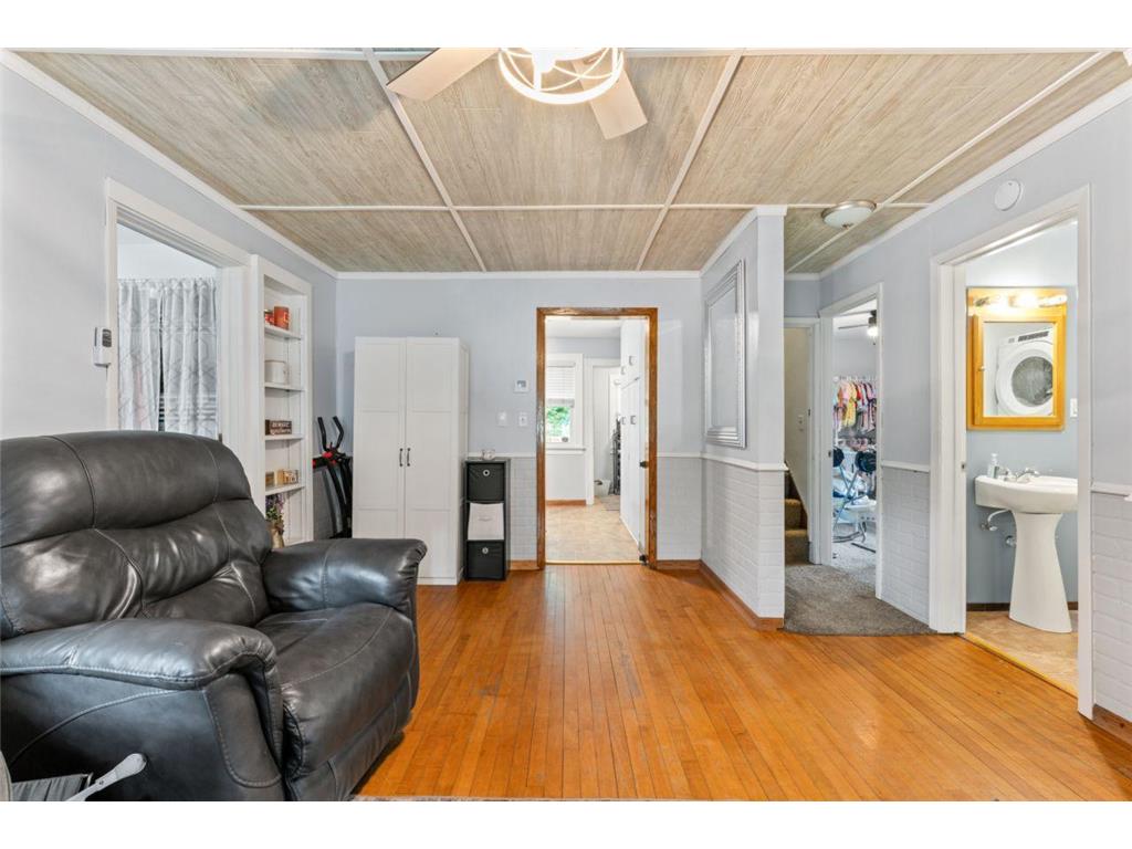 1212 S Grove Avenue Owatonna MN 55060 7011399 image4