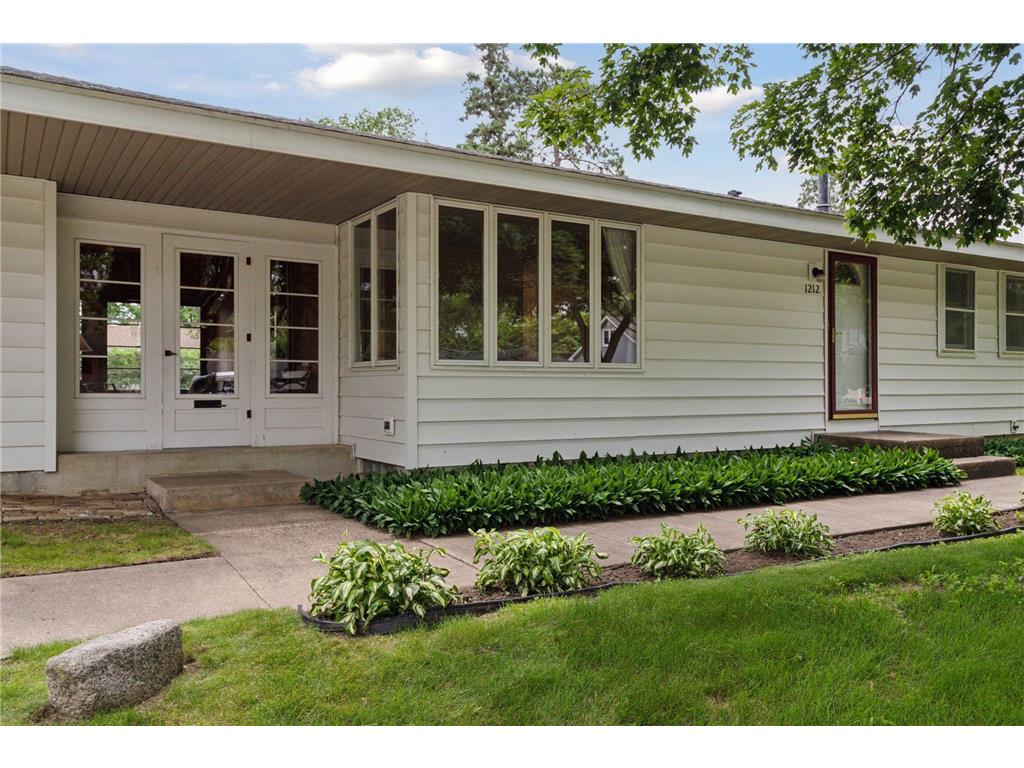 1212 Valley Street Chaska MN 55318 6727469 image1