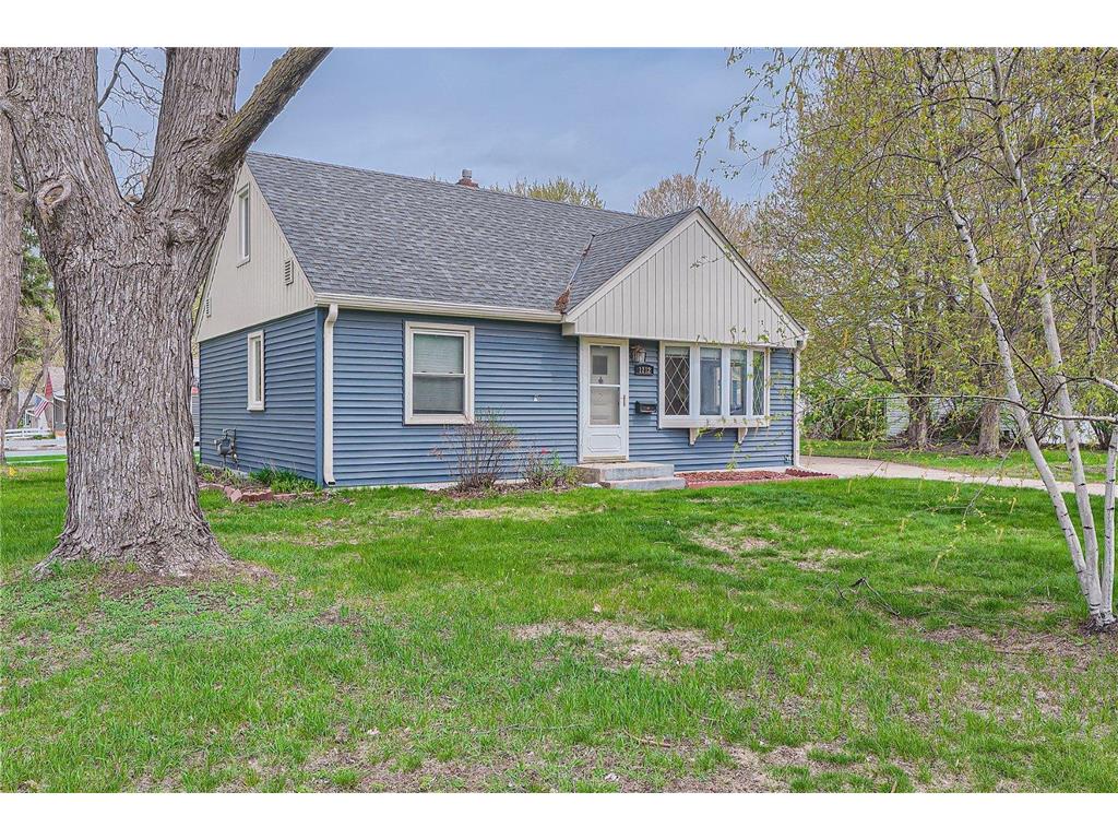 1212 W 89th Street, Bloomington, MN, 55420 MLS 6369383 Edina Realty