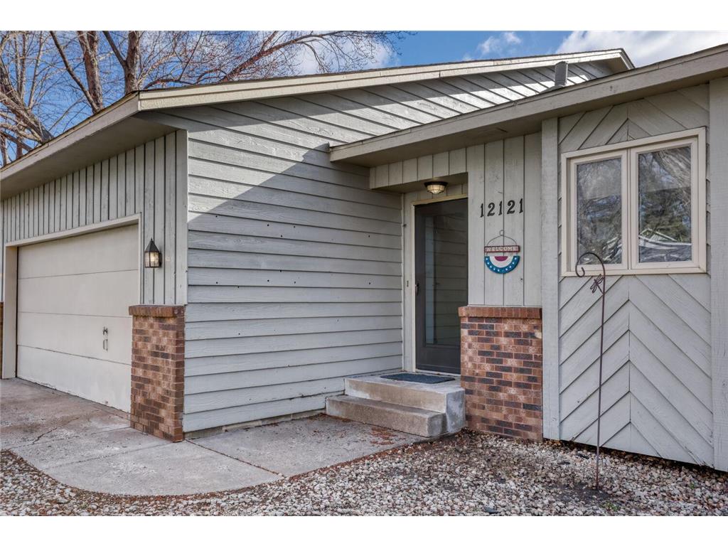 12121 Jefferson Street NE Blaine MN 55434 7052258 image3