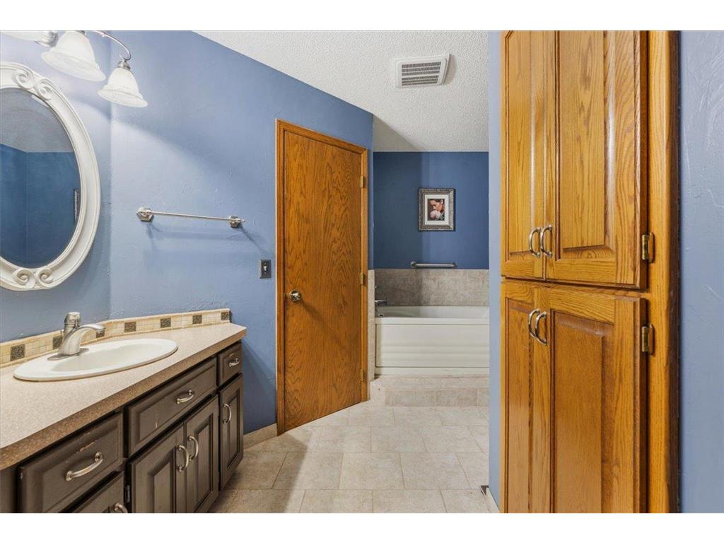 12125 Aztec Street NW Coon Rapids MN 55433 7075936 image20