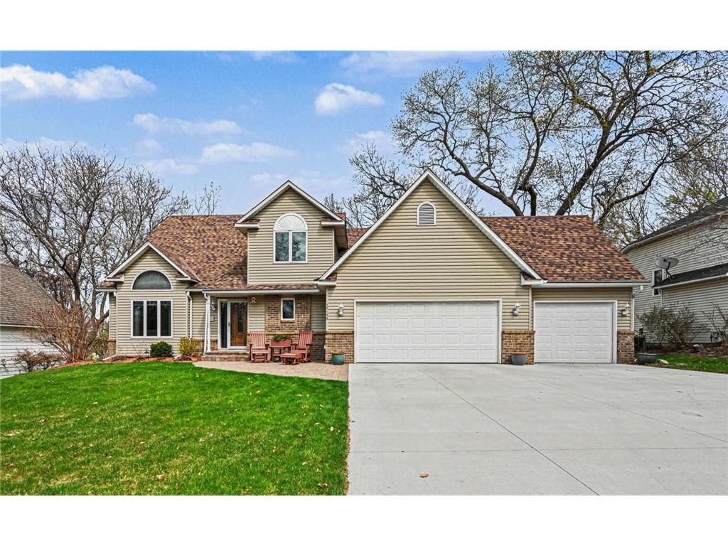 12126 Gantry Lane Apple Valley MN 55124 7056102 image1