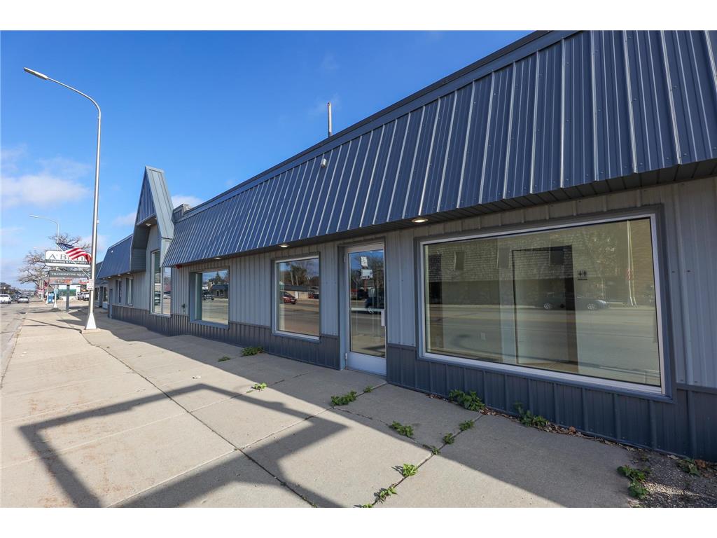 1213 Broadway Street Alexandria MN 56308 7005902 image1