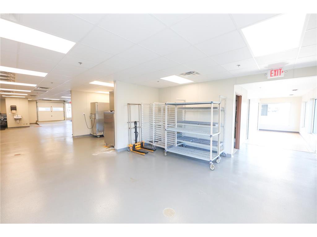 1213 Broadway Street Alexandria MN 56308 7005902 image12