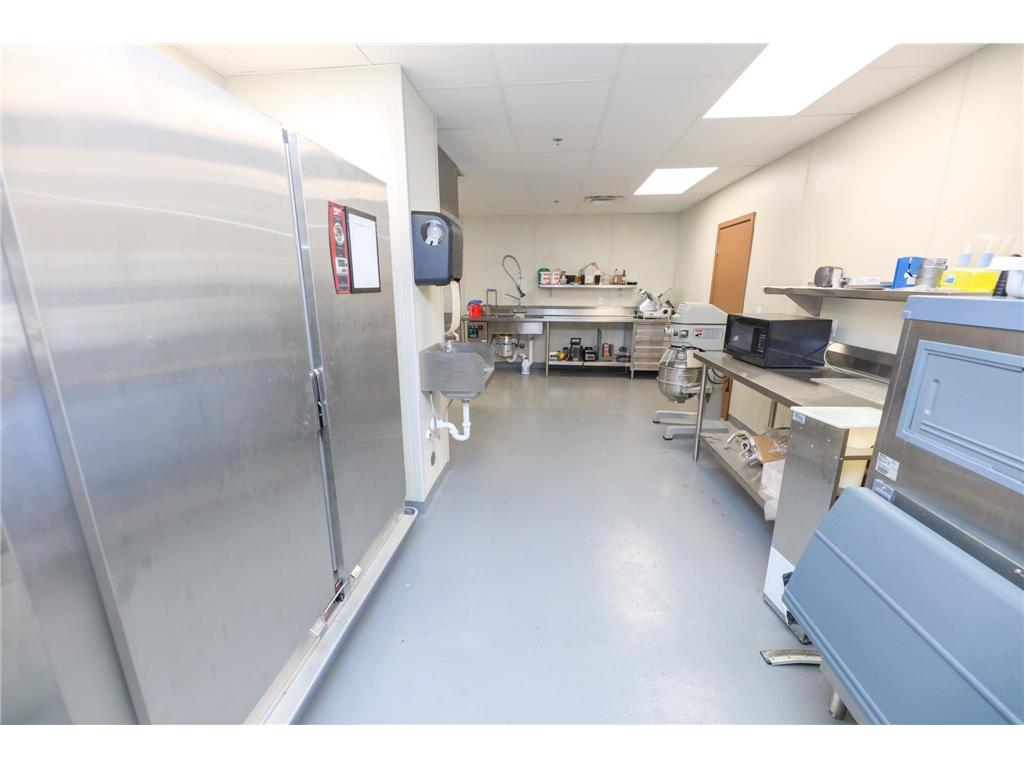 1213 Broadway Street Alexandria MN 56308 7005902 image17