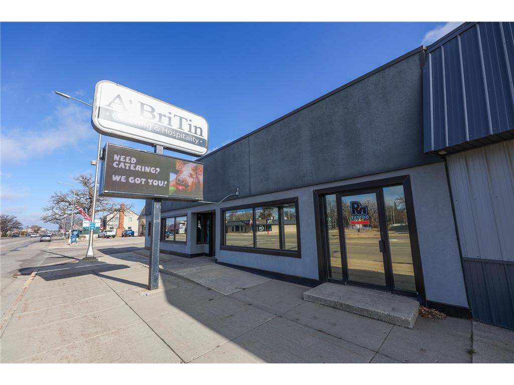 1213 Broadway Street Alexandria MN 56308 7005902 image2
