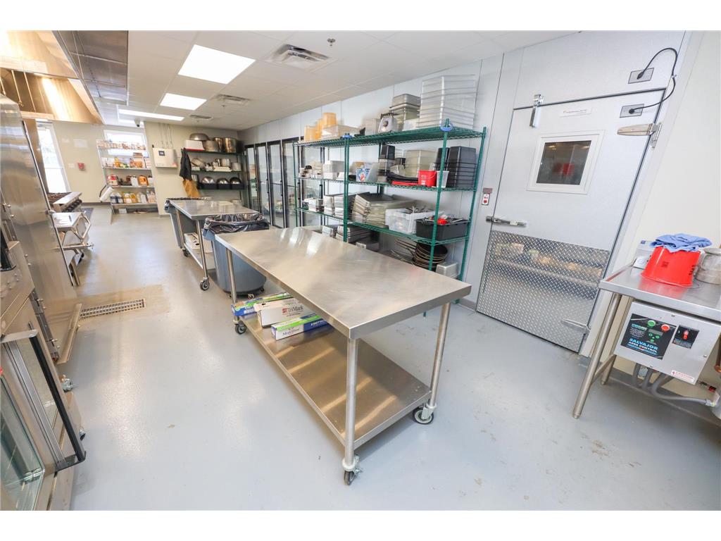 1213 Broadway Street Alexandria MN 56308 7005902 image23