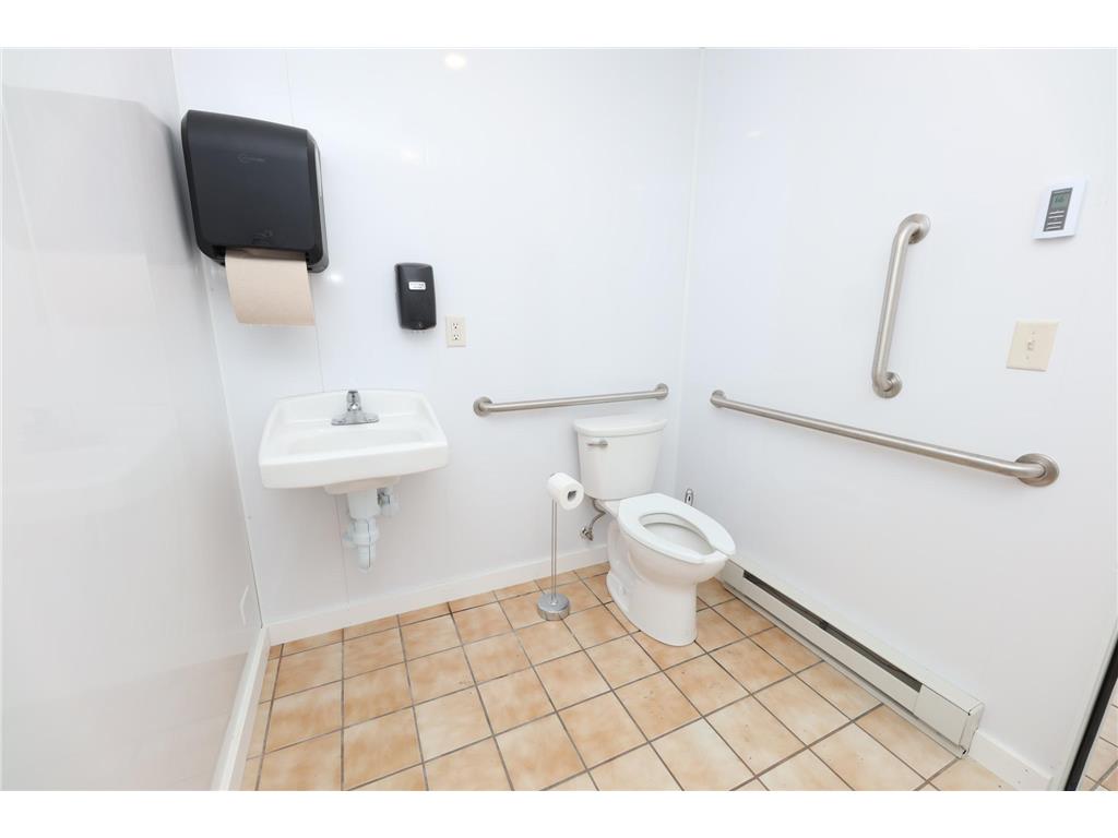 1213 Broadway Street Alexandria MN 56308 7005902 image43