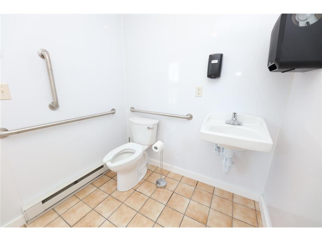 1213 Broadway Street Alexandria MN 56308 7005902 image44