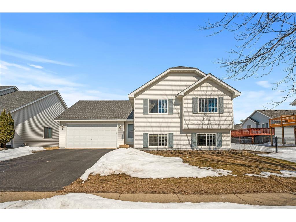 1213 Maple Street Farmington MN 55024 6337351 image1