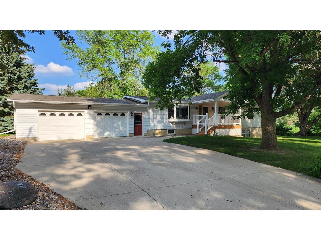 1213 S Halvorson Street Redwood Falls MN 56283 6391125 image1