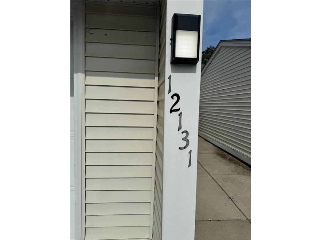 12131 Drake Street NW Coon Rapids MN 55448 6532032 image1