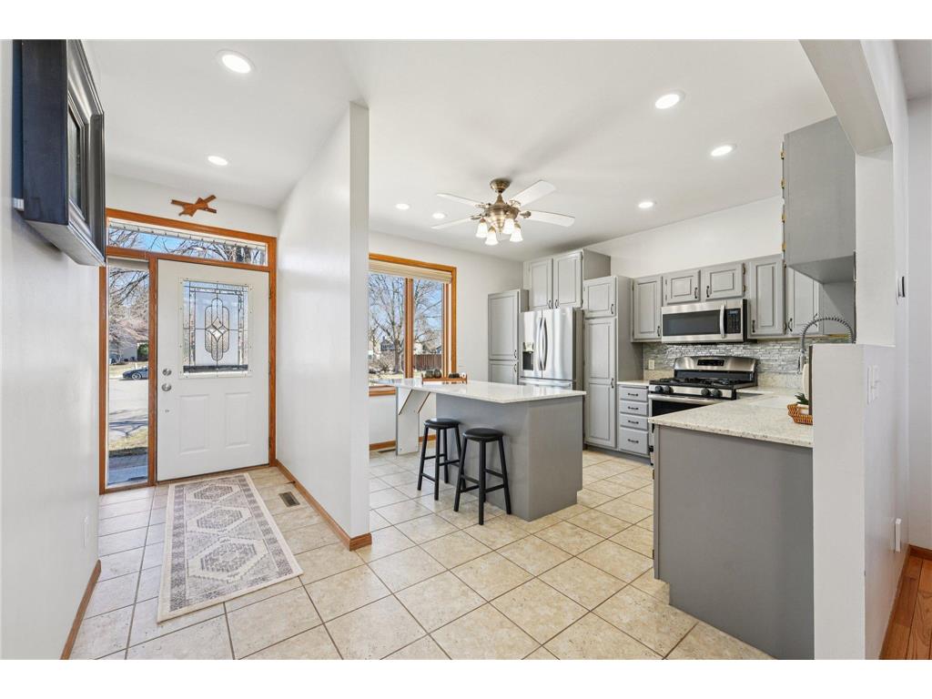 12137 88th Place N Maple Grove MN 55369 7065159 image3