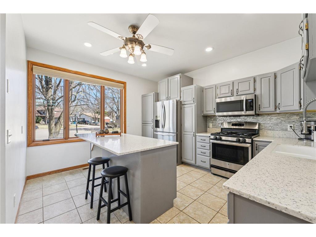 12137 88th Place N Maple Grove MN 55369 7065159 image4