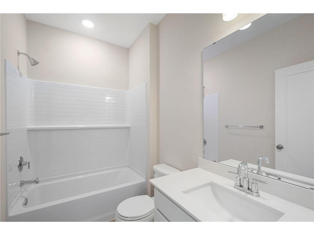 1214 Compton Avenue River Falls WI 54022 7000586 image8