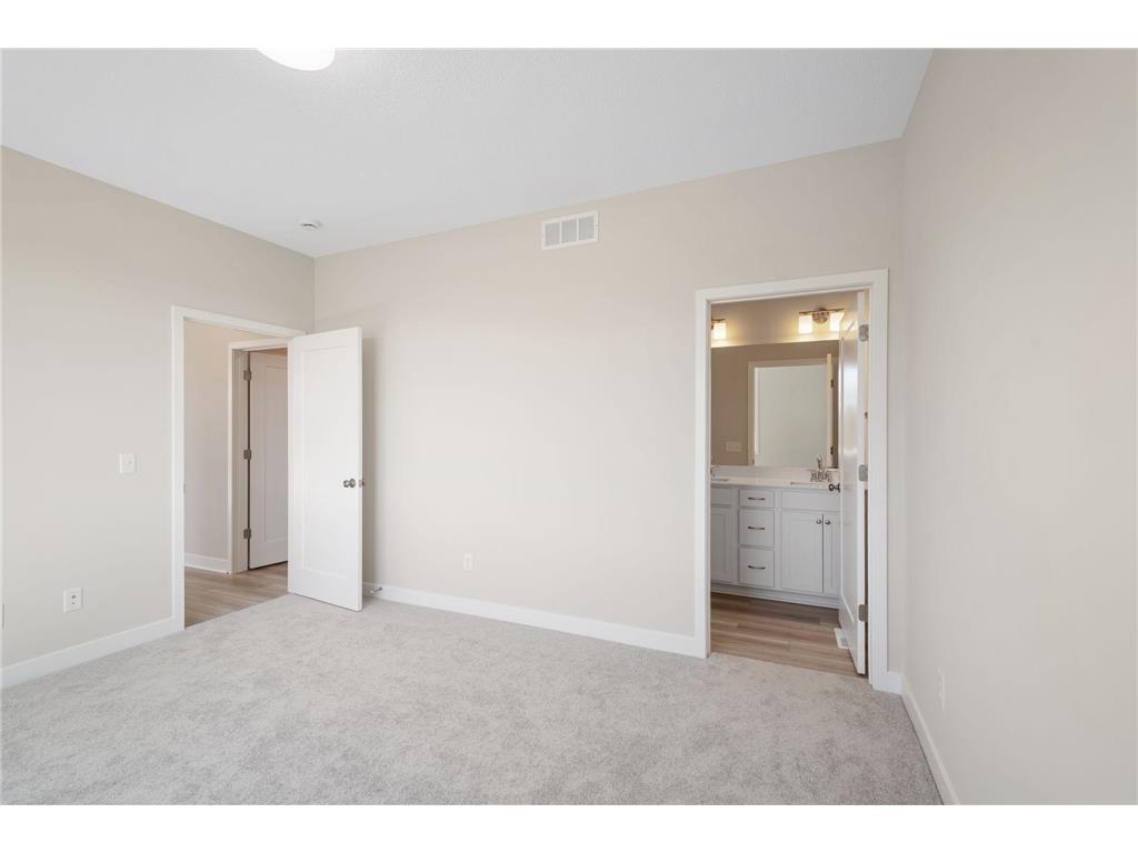 1214 Compton Avenue River Falls WI 54022 7015970 image17