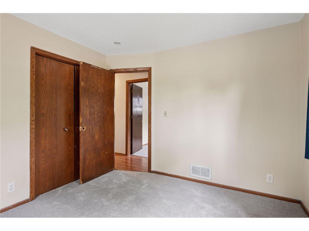 1214 Penn Avenue N Minneapolis MN 55411 7017973 image14
