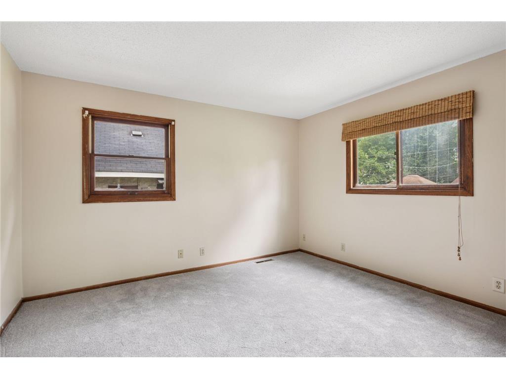 1214 Penn Avenue N Minneapolis MN 55411 7017973 image16