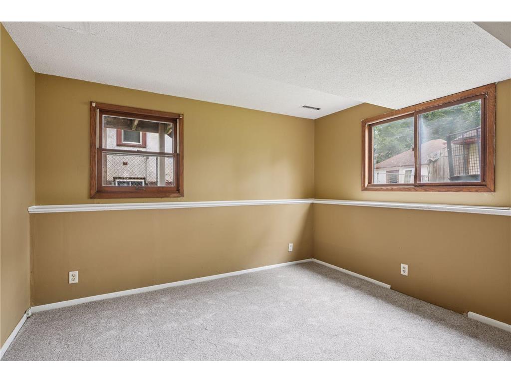 1214 Penn Avenue N Minneapolis MN 55411 7017973 image24