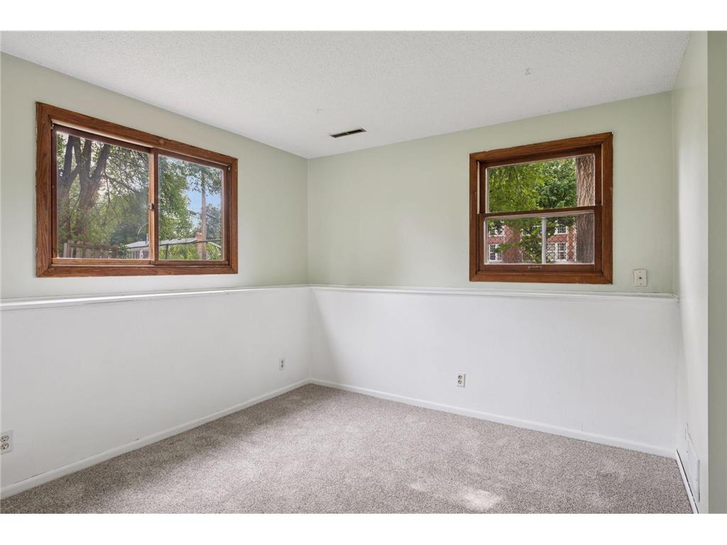 1214 Penn Avenue N Minneapolis MN 55411 7017973 image27