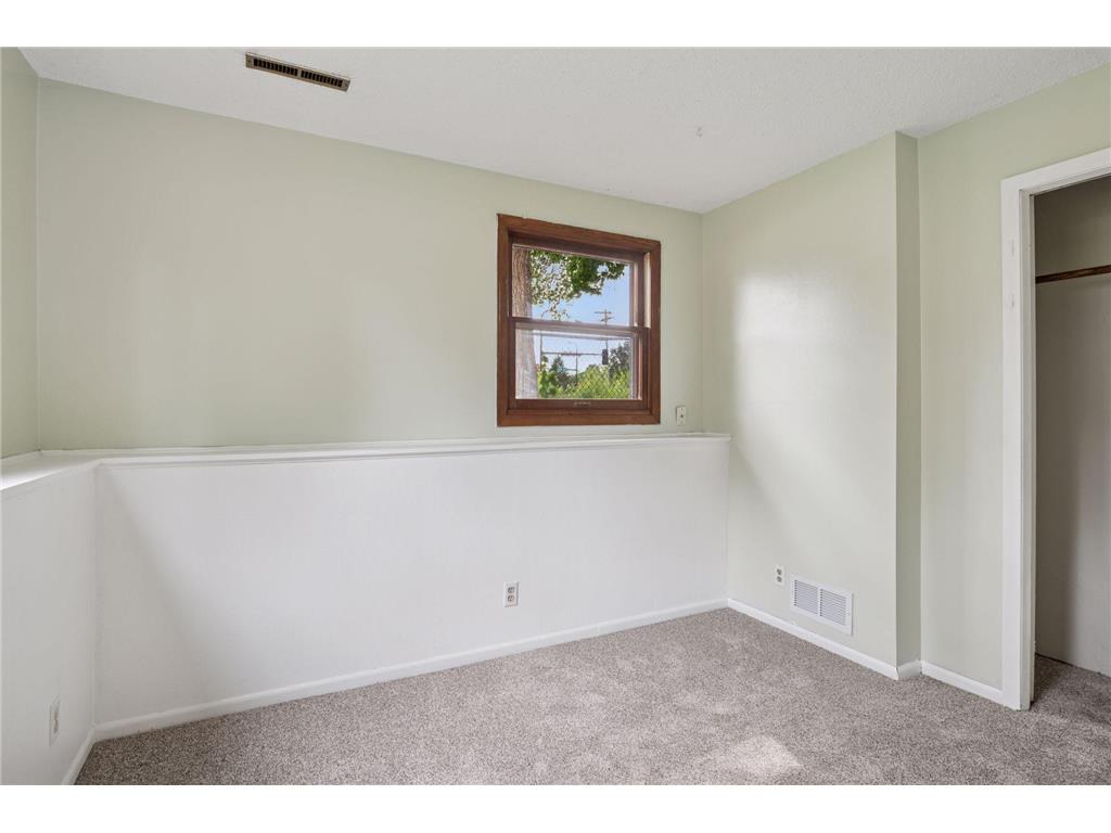 1214 Penn Avenue N Minneapolis MN 55411 7017973 image28