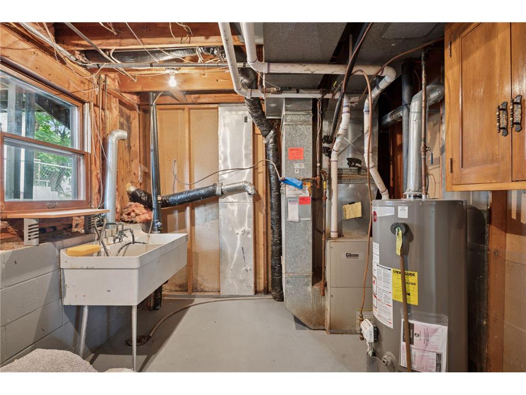 1214 Penn Avenue N Minneapolis MN 55411 7017973 image32