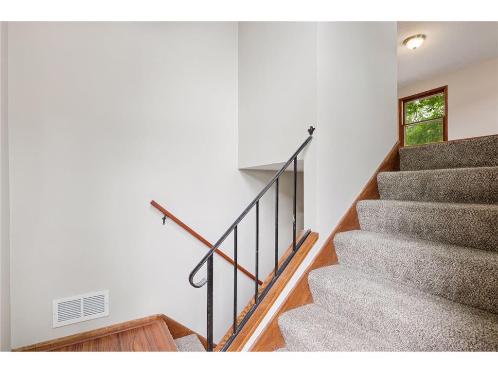 1214 Penn Avenue N Minneapolis MN 55411 7017973 image4