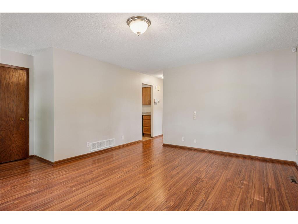 1214 Penn Avenue N Minneapolis MN 55411 7017973 image6