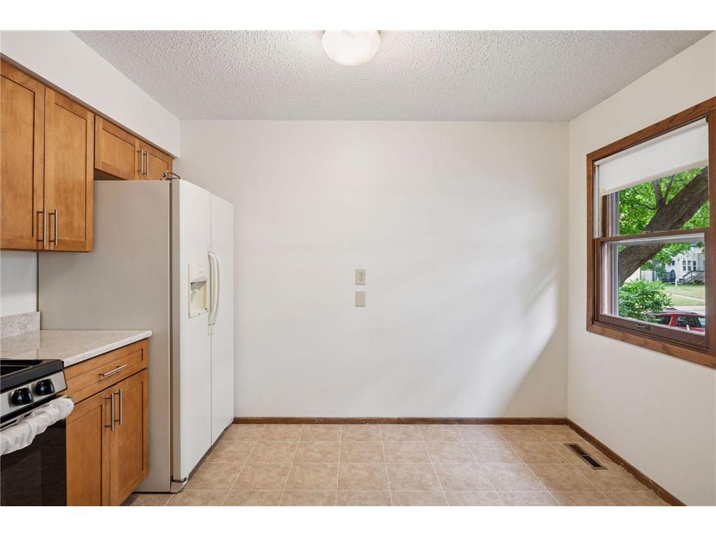 1214 Penn Avenue N Minneapolis MN 55411 7017973 image8