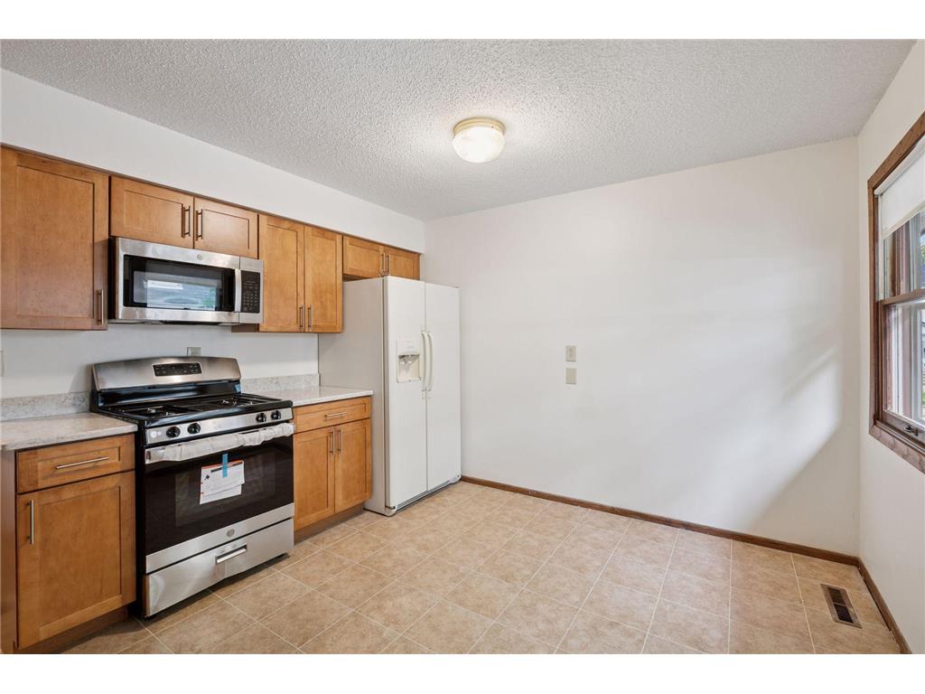 1214 Penn Avenue N Minneapolis MN 55411 7017973 image9