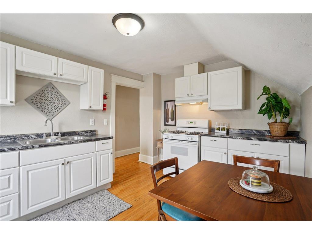 1214 Sherburne Avenue Saint Paul MN 55104 7041583 image4