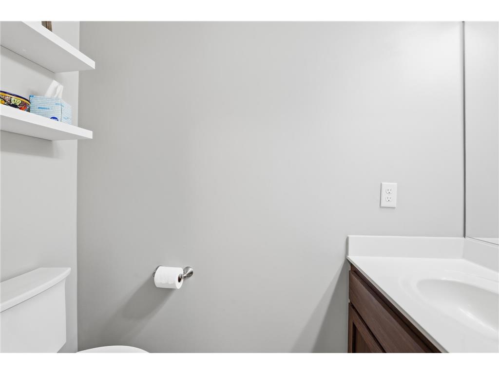 1214 Tikalsky Street SE New Prague MN 56071 7046600 image24