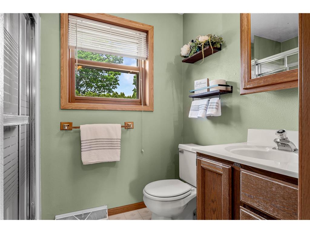 1214 Willow Street La Crescent MN 55947 7076576 image13