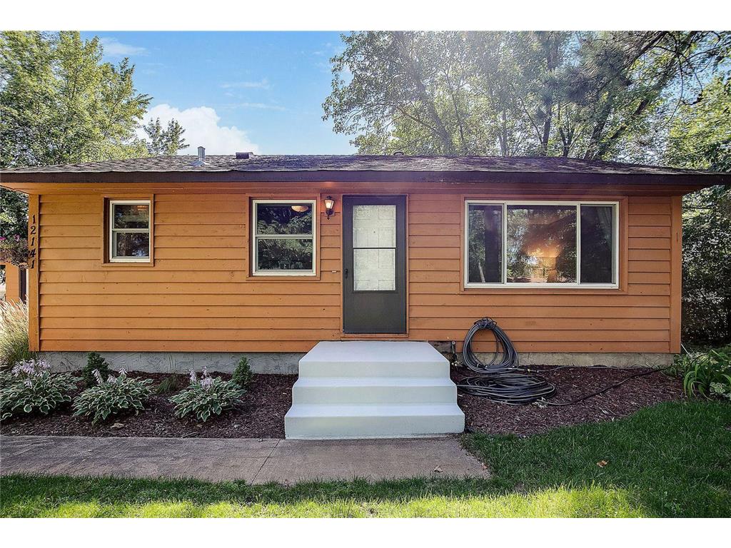 12141 Noon Drive, Dayton, MN 55327 MLS 6254798 Edina Realty